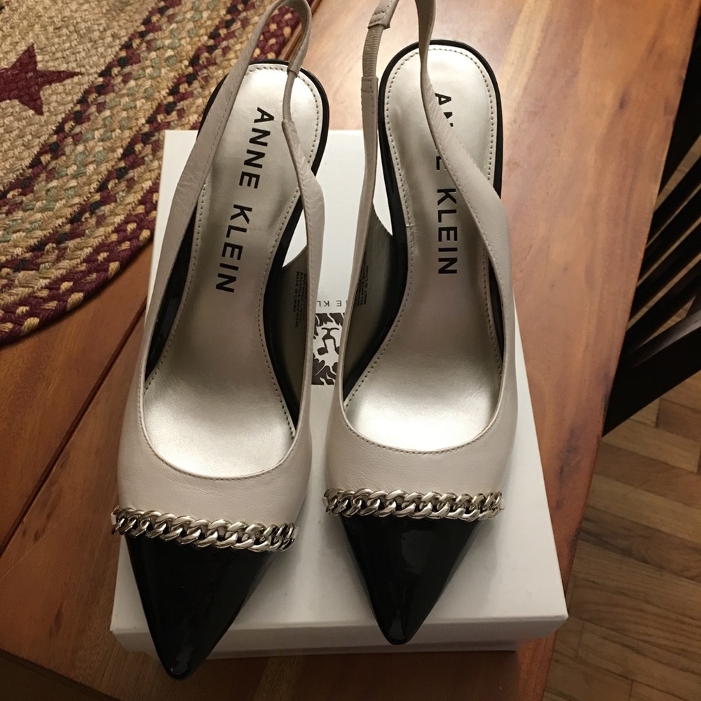Anne Klein Yavari Dress Pumps - size 9 1/2
